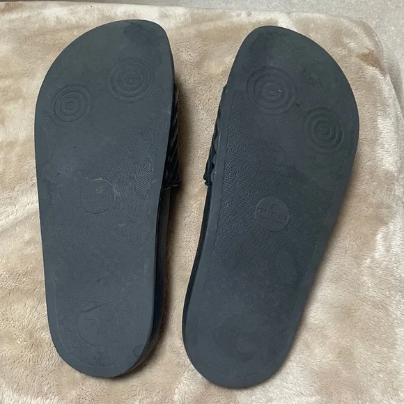 Gucci Rubber Slides - Picture 8 of 11